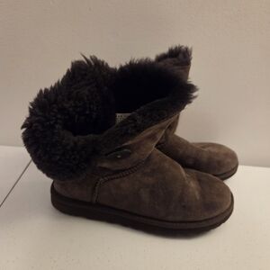 Ugg Women Boots Size 6 Color Brow